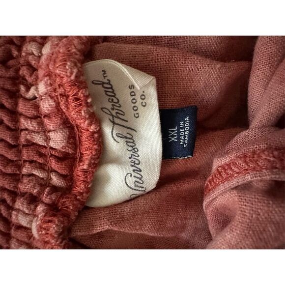 Universal Threads Women's 2XL Red Polka Dot Shorts Summer Casual - Picture 4 of 5